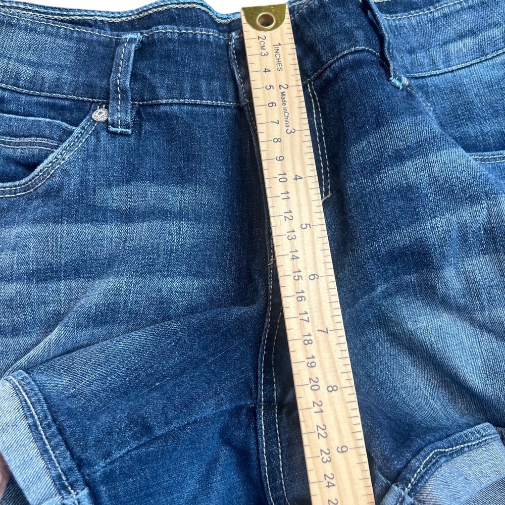 Levi's Womens Denim Shorts Size 11 32"Dark Wash Cuffed Flap Pocket Festival Boho - Picture 8 of 10